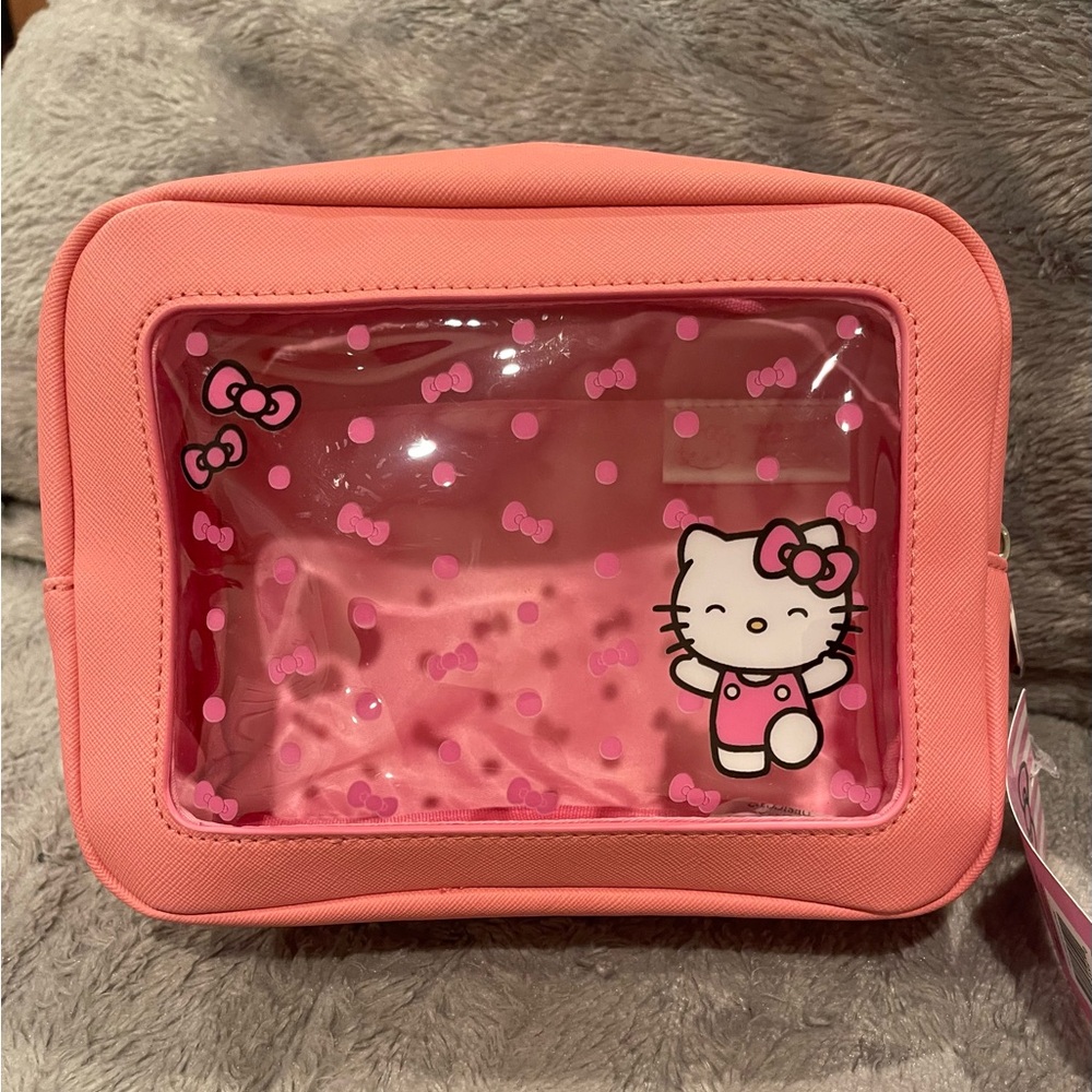 Impressions Vanity Hello Kitty & Vanity Co.
"Bows" Window Cosmetic Pouch